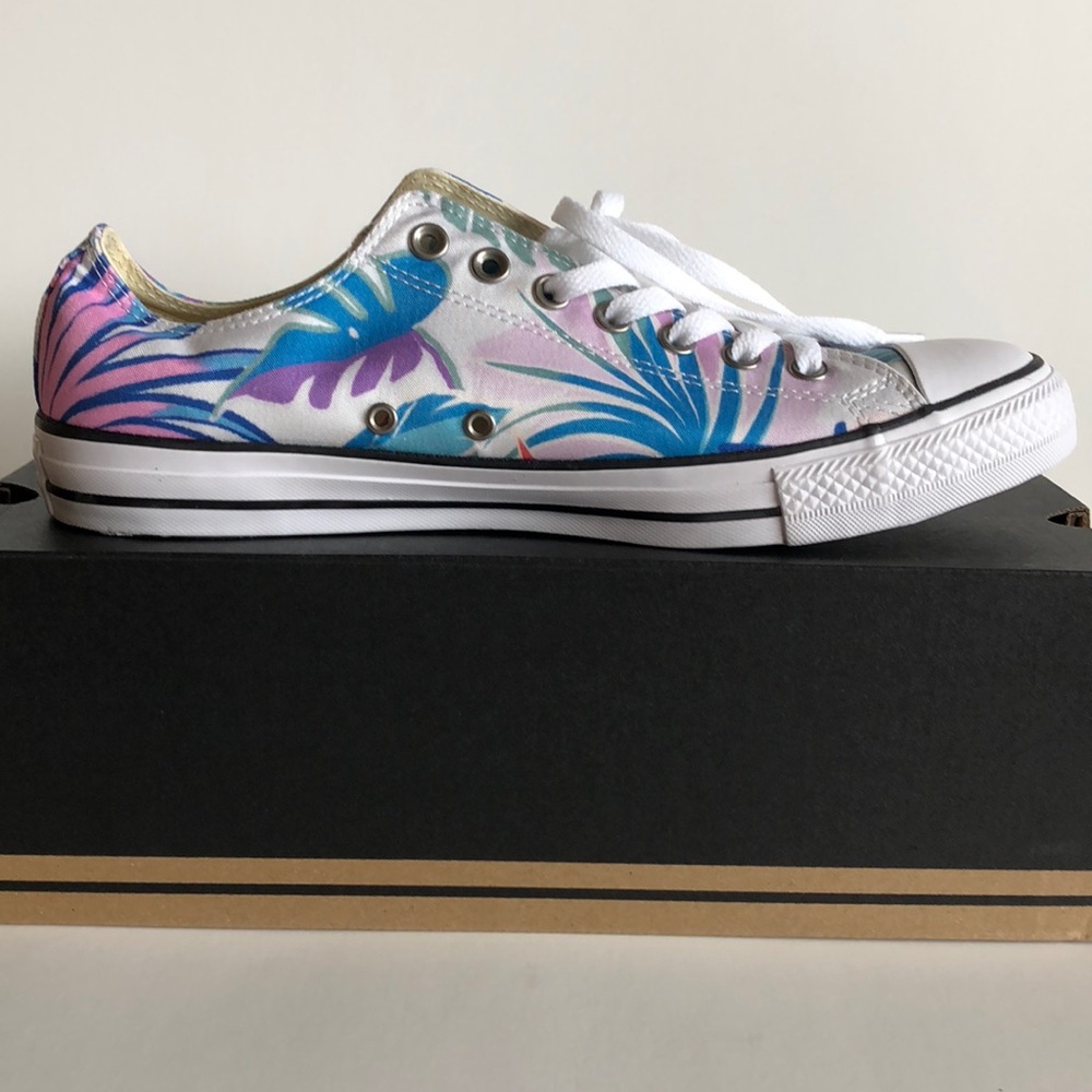 Converse tropical canvas shoes new